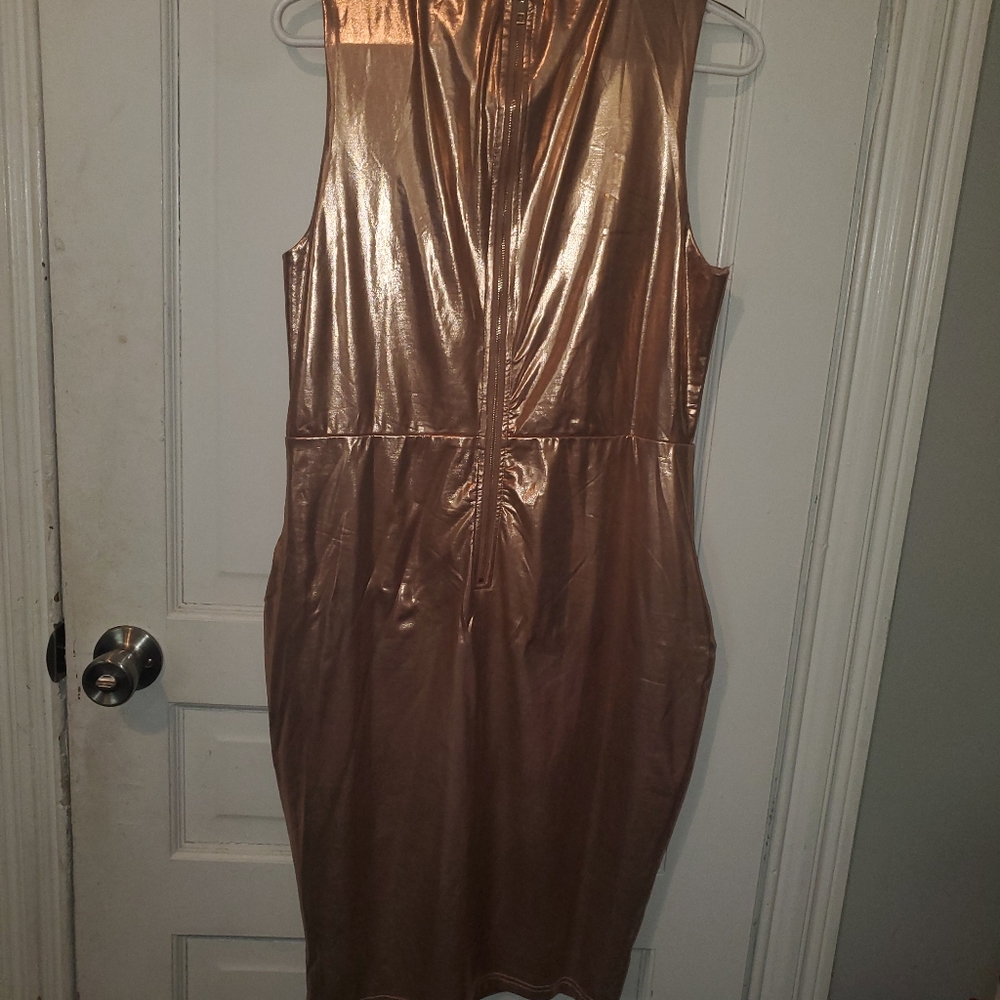 Dress - Picture 2 of 3